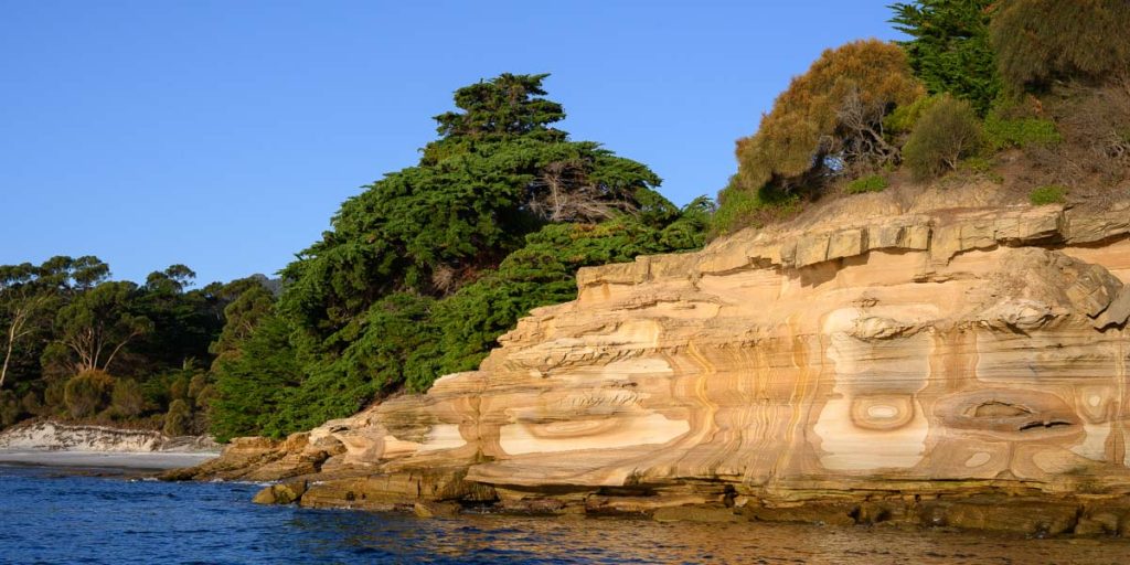 Best Tasmania River Cruise and Boat Tour - Maria Island painted cliffs